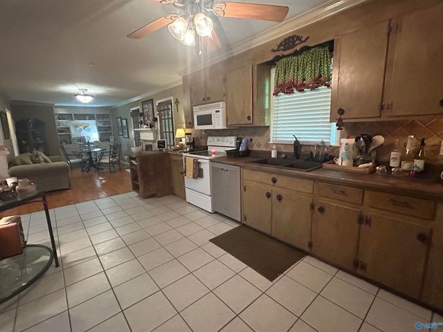 516 Country Club Drive, Gadsden, AL 35901