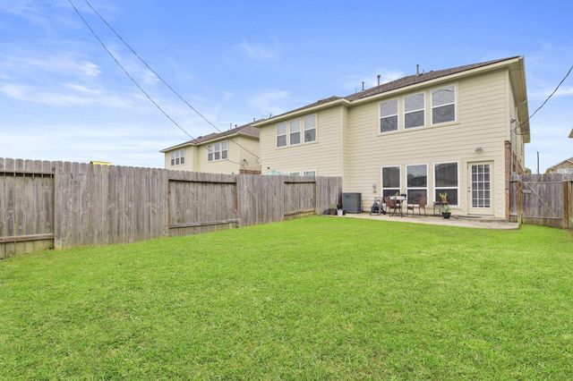 525 N 1st Street, La Porte, TX 77571