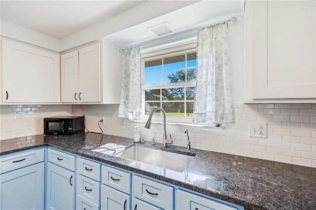 2348 Apricot Drive, Beavercreek, OH 45431