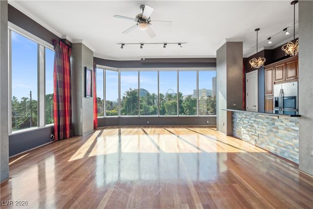 360 East Desert Inn Road 403, Las Vegas, NV 89109