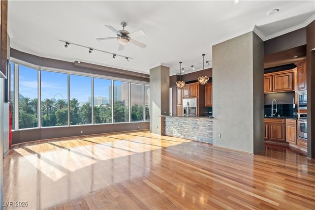 360 East Desert Inn Road 403, Las Vegas, NV 89109