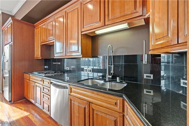 360 East Desert Inn Road 403, Las Vegas, NV 89109