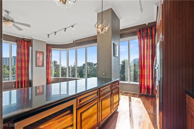 360 East Desert Inn Road 403, Las Vegas, NV 89109