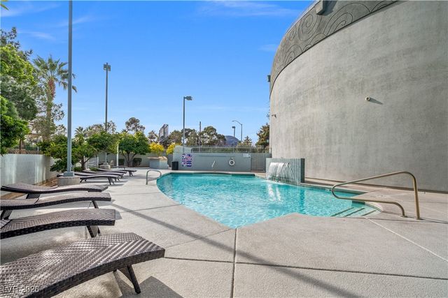 360 East Desert Inn Road 403, Las Vegas, NV 89109