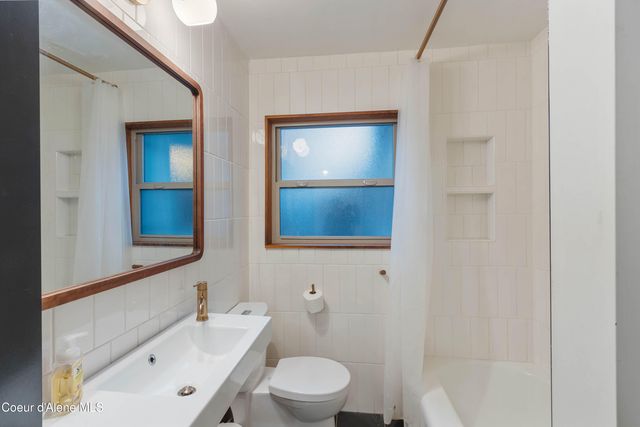 727 N Sixth St, Sandpoint, ID 83864