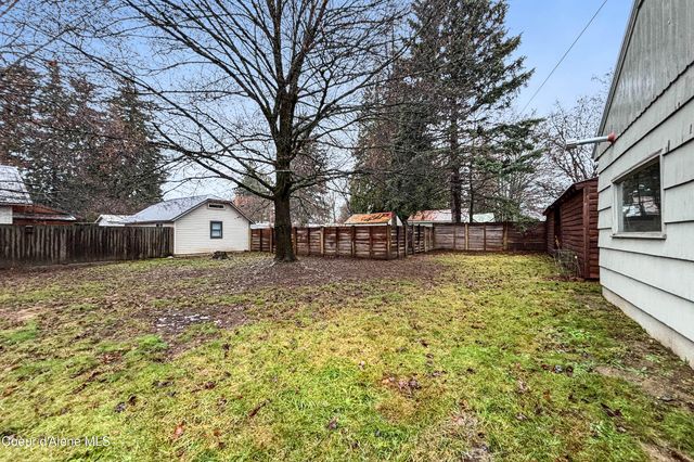 727 N Sixth St, Sandpoint, ID 83864