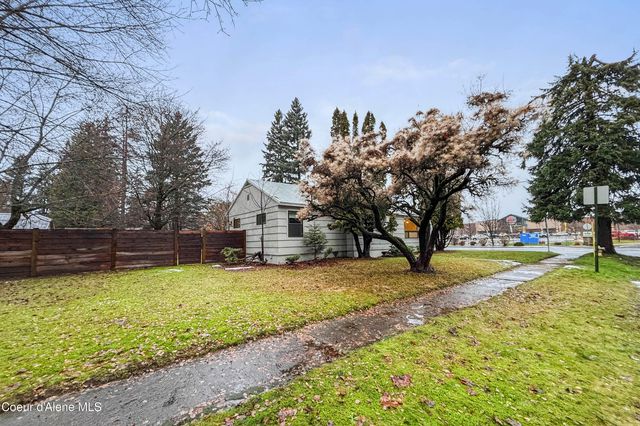 727 N Sixth St, Sandpoint, ID 83864