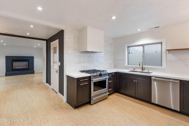 727 N Sixth St, Sandpoint, ID 83864