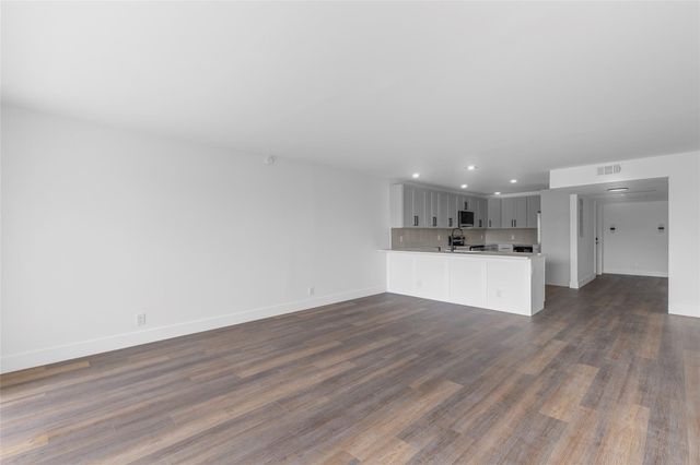 2800 N Palm Aire Drive 310, Pompano Beach, FL 33069