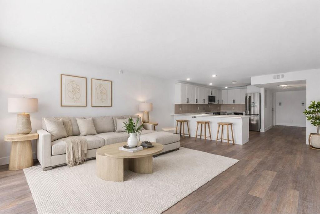 2800 N Palm Aire Drive 310, Pompano Beach, FL 33069