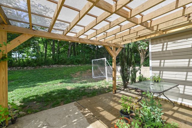 2224 Dewey Dr, Spring Hill, TN 37174