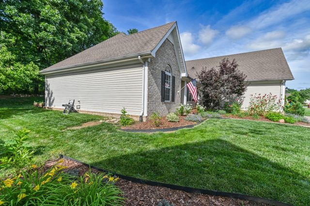 2224 Dewey Dr, Spring Hill, TN 37174