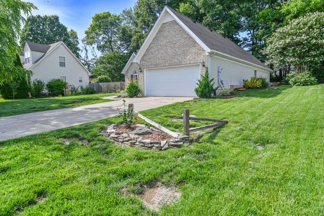 2224 Dewey Dr, Spring Hill, TN 37174
