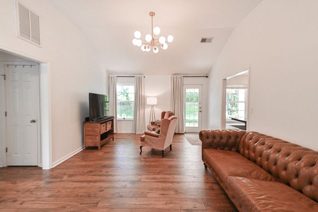 2224 Dewey Dr, Spring Hill, TN 37174