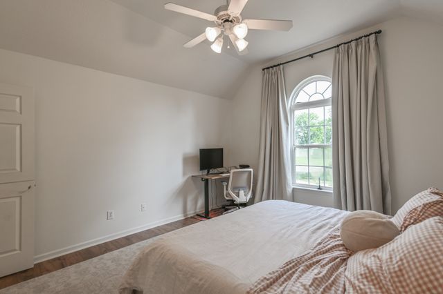 2224 Dewey Dr, Spring Hill, TN 37174