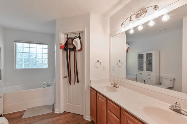 2224 Dewey Dr, Spring Hill, TN 37174