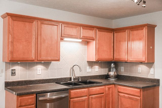 2224 Dewey Dr, Spring Hill, TN 37174