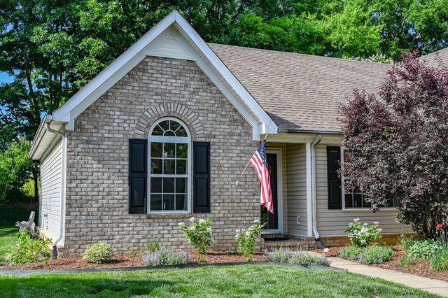 2224 Dewey Dr, Spring Hill, TN 37174