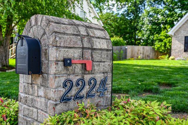 2224 Dewey Dr, Spring Hill, TN 37174