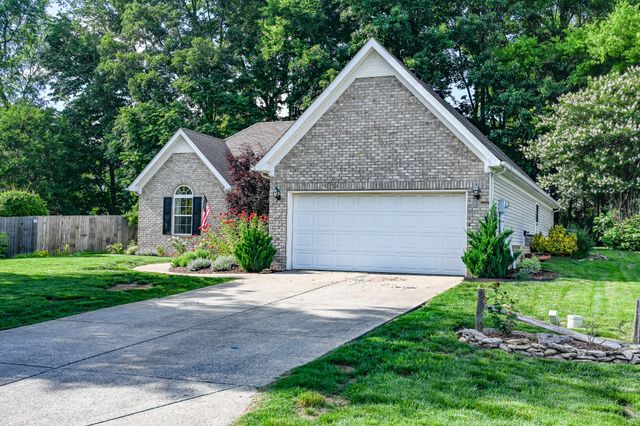 2224 Dewey Dr, Spring Hill, TN 37174