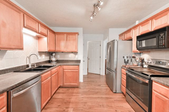 2224 Dewey Dr, Spring Hill, TN 37174