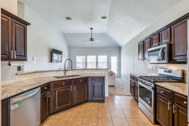 1433 Villa Paloma Boulevard, Little Elm, TX 75068