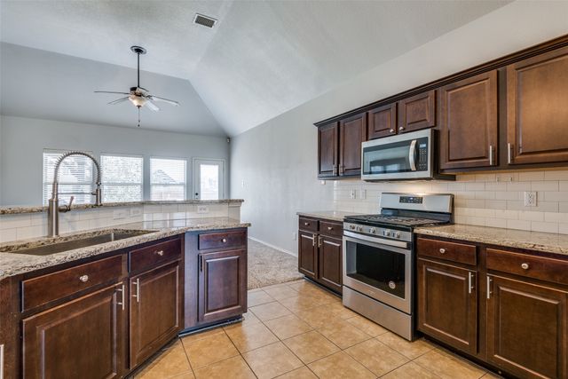 1433 Villa Paloma Boulevard, Little Elm, TX 75068