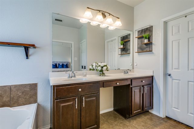 1433 Villa Paloma Boulevard, Little Elm, TX 75068