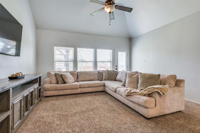 1433 Villa Paloma Boulevard, Little Elm, TX 75068