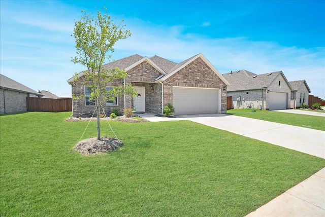 1004 Pineview Lane, Crowley, TX 76036