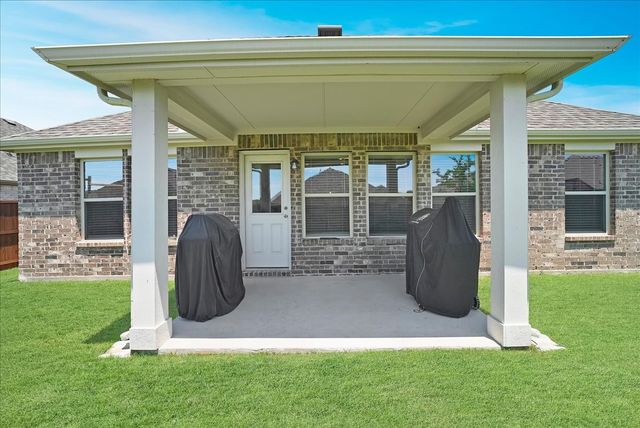 1004 Pineview Lane, Crowley, TX 76036