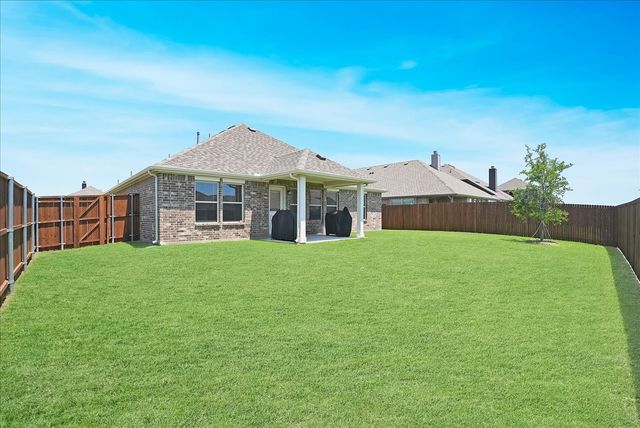 1004 Pineview Lane, Crowley, TX 76036