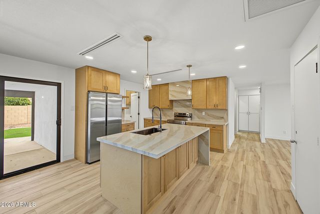 8721 E AMELIA Avenue, Scottsdale, AZ 85251