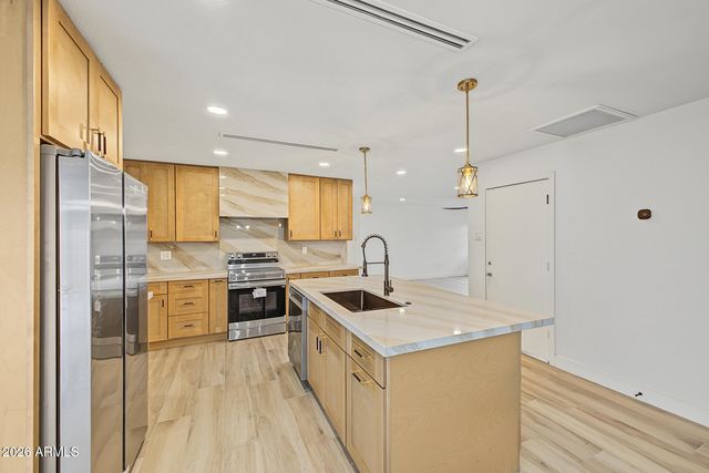 8721 E AMELIA Avenue, Scottsdale, AZ 85251