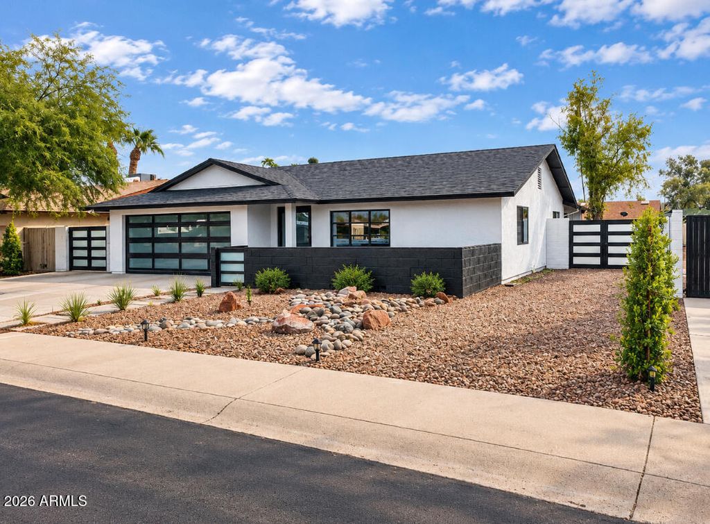 8721 E AMELIA Avenue, Scottsdale, AZ 85251 — photo 2