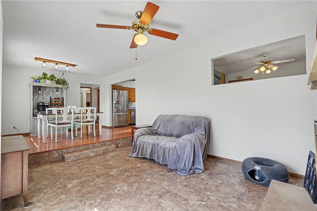 4520 Navajo Drive NE, Cedar Rapids, IA 52402