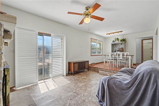 4520 Navajo Drive NE, Cedar Rapids, IA 52402