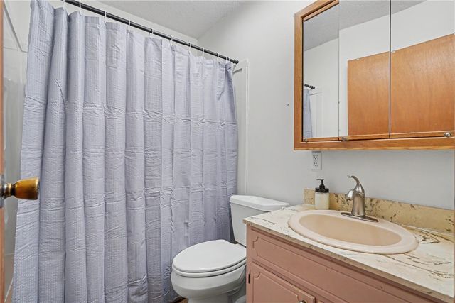 4520 Navajo Drive NE, Cedar Rapids, IA 52402