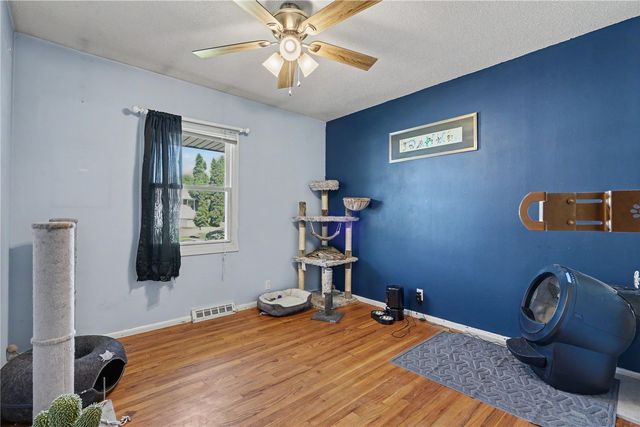 4520 Navajo Drive NE, Cedar Rapids, IA 52402