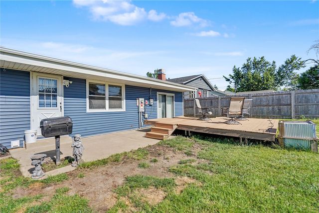 4520 Navajo Drive NE, Cedar Rapids, IA 52402