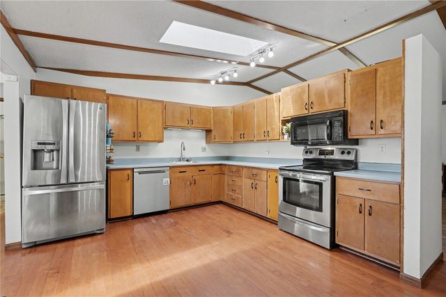 4520 Navajo Drive NE, Cedar Rapids, IA 52402