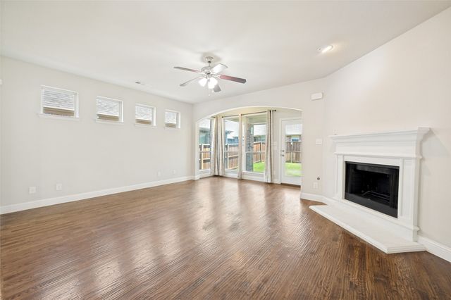 401 Palamedes Street, Lewisville, TX 75056