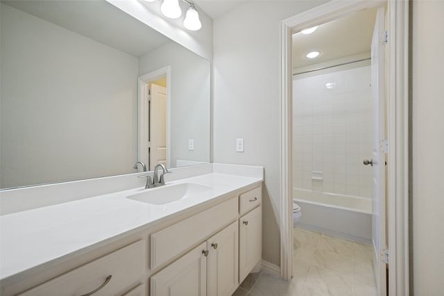401 Palamedes Street, Lewisville, TX 75056