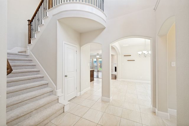 401 Palamedes Street, Lewisville, TX 75056