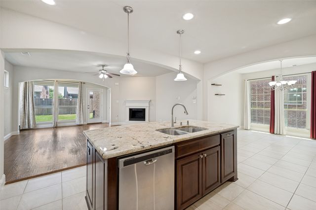401 Palamedes Street, Lewisville, TX 75056