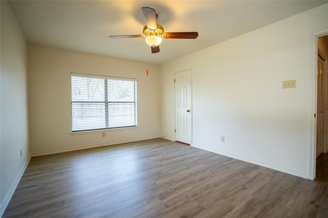 1510 Prather ST, Taylor, TX 76574