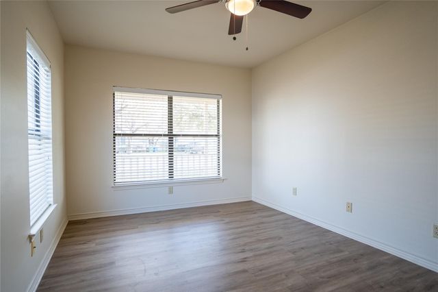 1510 Prather ST, Taylor, TX 76574