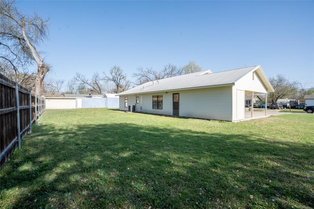 1510 Prather ST, Taylor, TX 76574