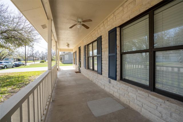 1510 Prather ST, Taylor, TX 76574