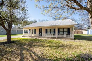 1510 Prather ST, Taylor, TX 76574